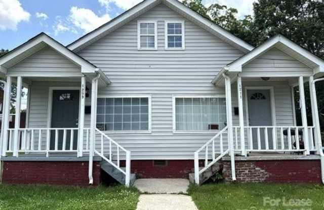 Photo of 1211 W Bank Street