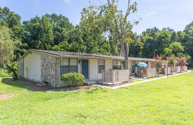Photo of Oak Gardens apartments