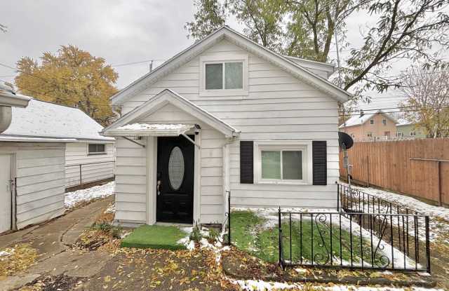 Photo of Furnished 2bd | Free internet 1 year!