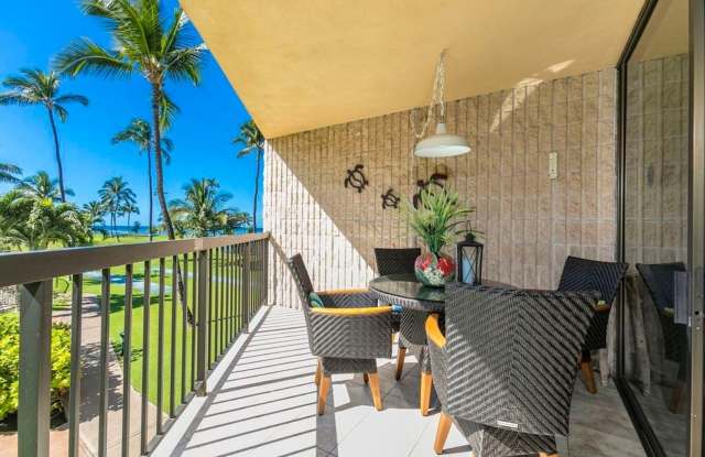Maui Sunset Condo!! LOCATION, LOCATION, LOCATION!!