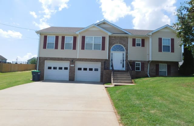 3398 Damion Dr - 3398 Damion Drive, Clarksville, TN 37042