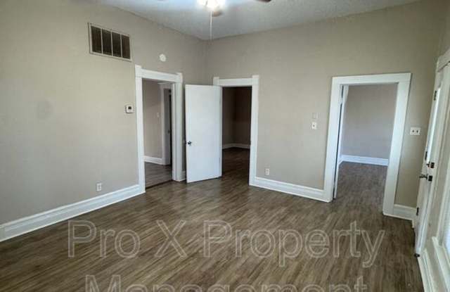 1022 West Calhoun Street