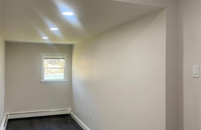 83 Lake Street unit: Rear