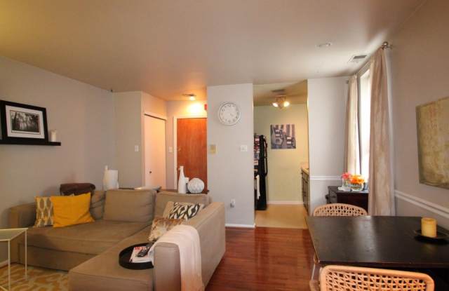 Photo of 2025 ARCH Street unit: F