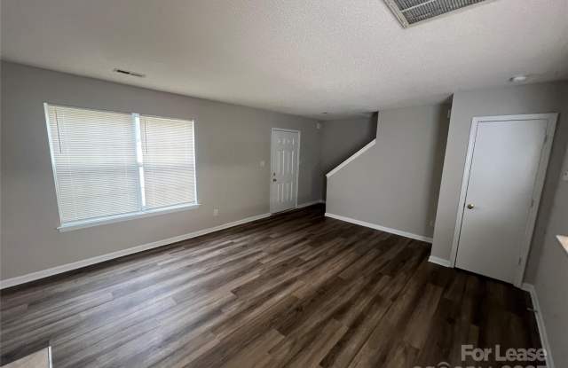 12111 Stewarts Crossing Drive