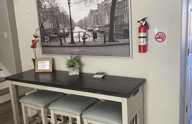 Photo of 3400 West Peninsula Drive