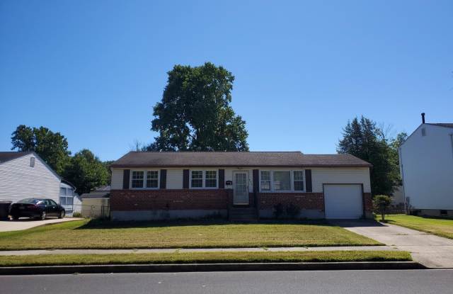 836 TOWNSEND Boulevard