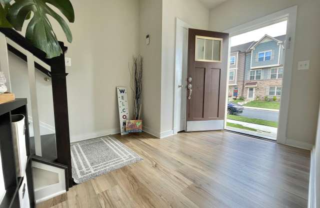 8608 SHADY PINES Drive unit: 22712