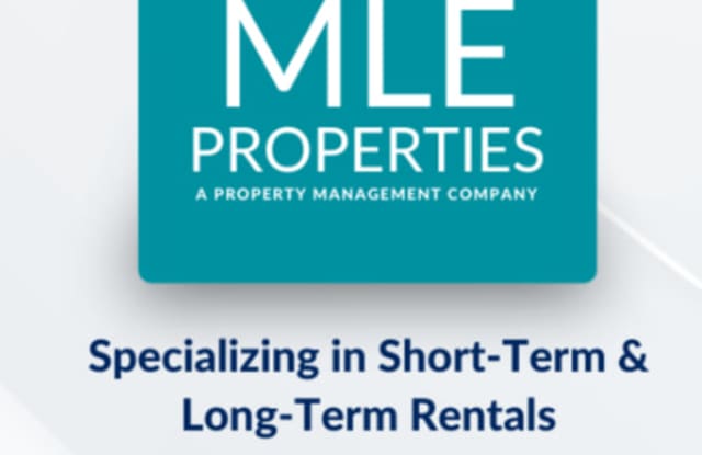 Photo of 842 Saddle Back Cir