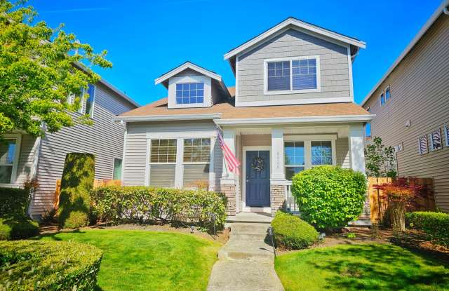 Charming 3 Bed 2.5 Bath 2 Story Home in Beautiful Lakeland, Auburn