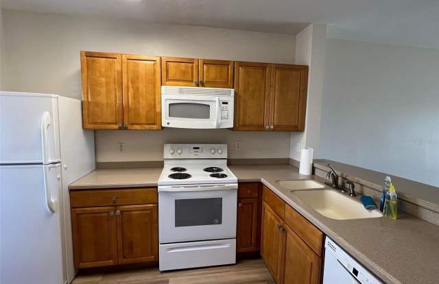 2480 LAKE WOODBERRY CIRCLE