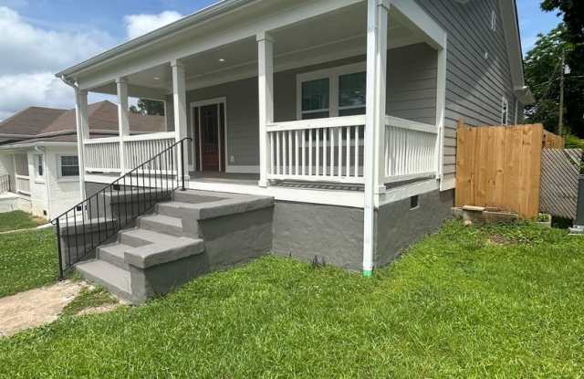 Newly Renovated Spacious 3 Bedroom w/ Full Appliance Package