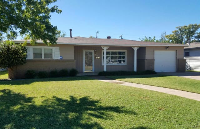 2813 39th Street - 2813 39th Street, Lubbock, TX 79413