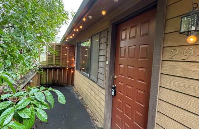Great 2bd/1bth Duplex in the South Hills ~ Landscaping Included!