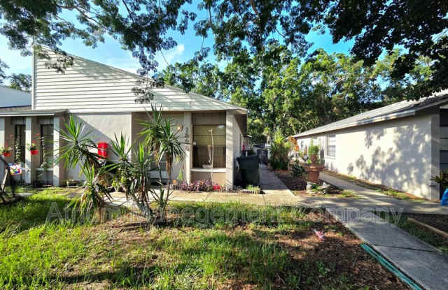 1898 Crystal Grove Dr