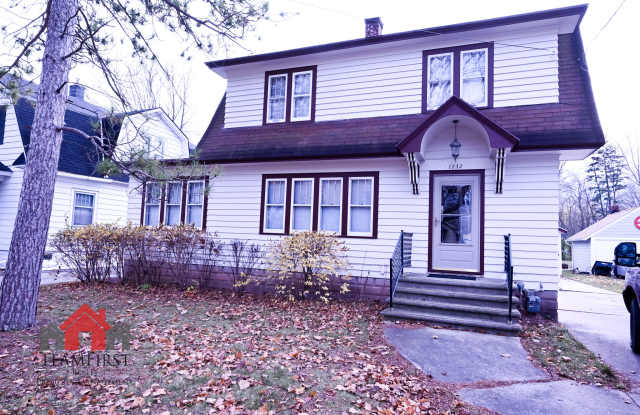 1232 Eliza Street