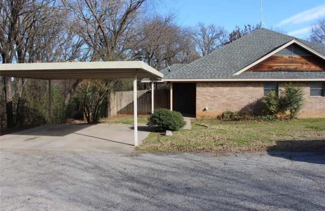 946 E 3rd Street E - 946 East 3rd Street, Parker County, TX 76086