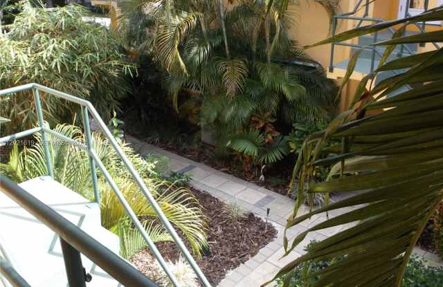 727 Ne 16th Ave