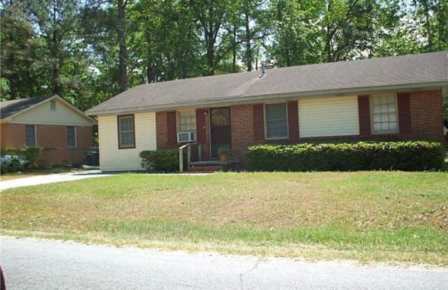 817 Woodlawn Dr. * - 817 Woodlawn Drive, Valdosta, GA 31601