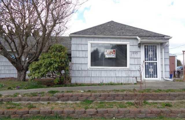 1225 E Casino Rd