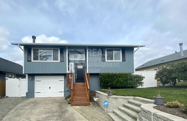 5715 North 46th St - 5715 North 46th Street, Tacoma, WA 98407