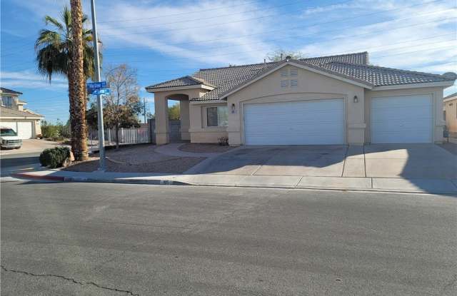 Photo of 915 Villa Grove Avenue