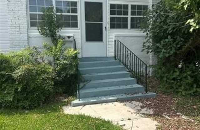 2344 AUDUBON Street