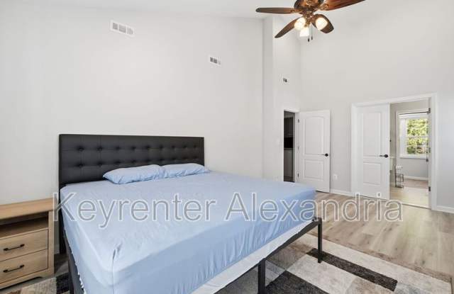 Photo of 6022 Rixey Dr