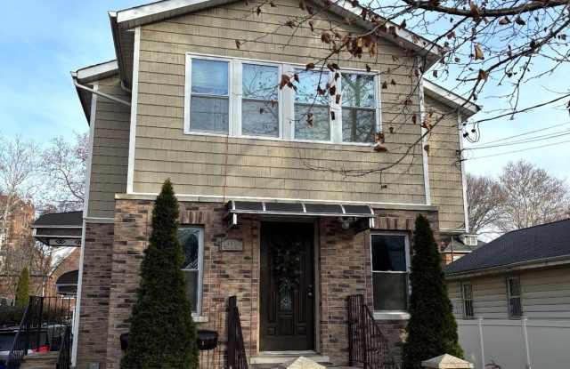 Photo of 4326 Wilder Avenue