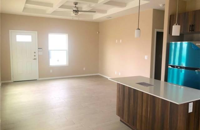 3105 Driftwood Street unit: 4