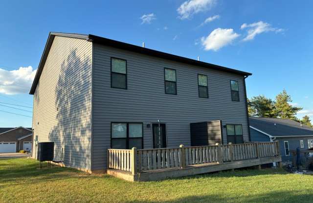 **LESS THAN 10 miles to Fort Knox**