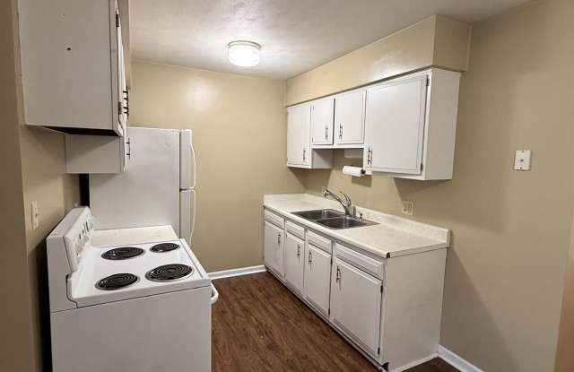 4021 S RICKETTS Avenue