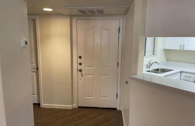 5751 N Kolb Rd Unit 20102