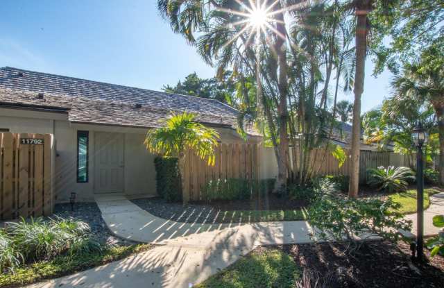 11792 Wimbledon Circle