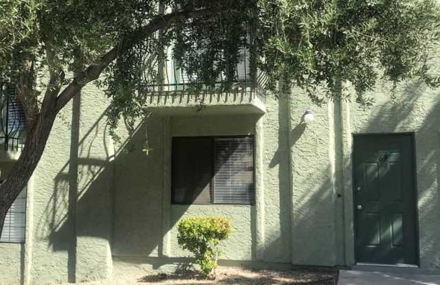 3 Bedroom 1.5 Bathroom Near East Lake Mead Blvd  North Hollywood