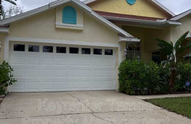 754 N Lake Blvd