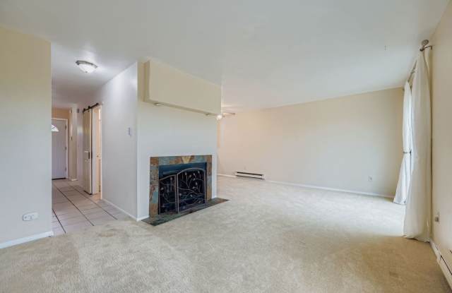 Light, Bright, Peaceful 3BR Townhome in Louisville/Lafayette