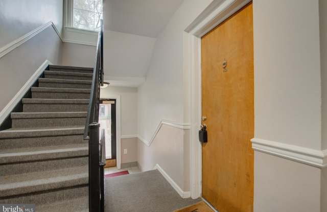 2100 N SCOTT Street unit: 101