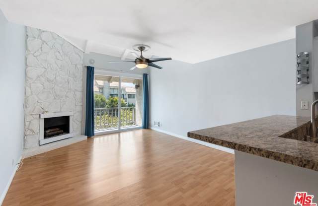 Photo of 8740 Tuscany Ave unit: 305