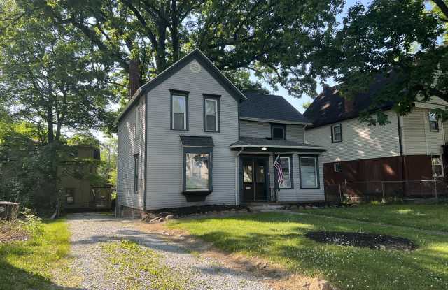 95 Rhodes Avenue