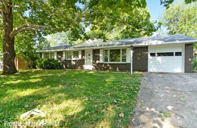 Awesome 3 bedroom home located in a quiet family neighborhood close to to K-State, schools, and shopping!
