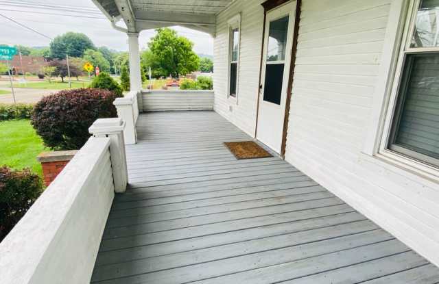 Spacious home on Colegate Drive