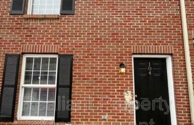 104 Floyd Ct.