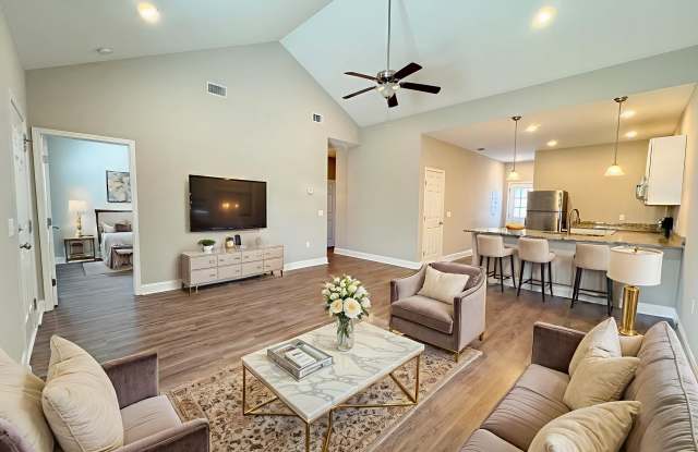 Photo of 129 Waybill Circle - 1