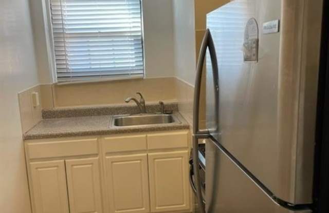 181 Pearsall Drive unit: 6H