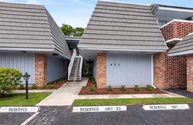 423 Pine Tree Court