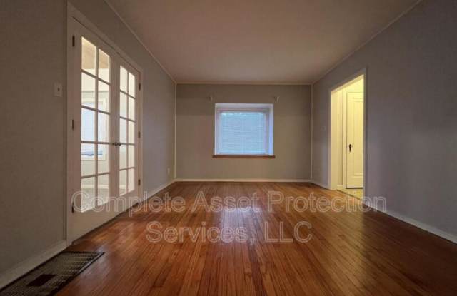 Photo of 33 Indian Trail