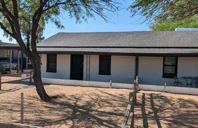 4127 E Lee #2