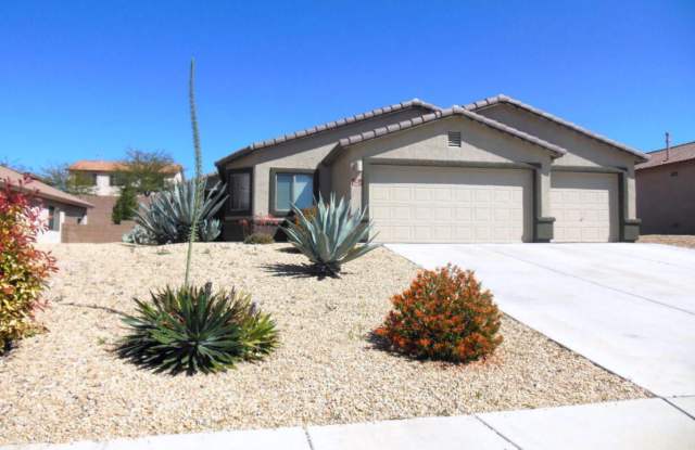 8187 S. Camino Serpe