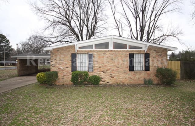 1452 Dardon Ave - 1452 Dardon Avenue, Memphis, TN 38116